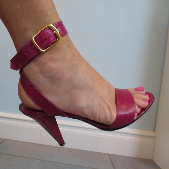 LAST CHANCE BEVERLY FELDMAN Vintage Rose Red High Heel Ankle Strap Sandals - Picture 11 of 14